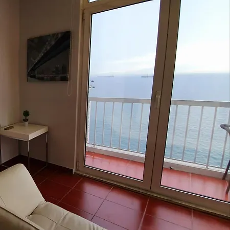 Downtown Sea View Luxury